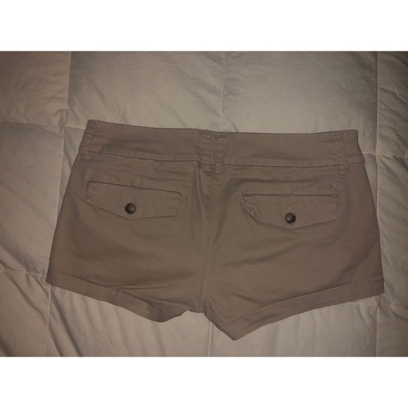 AMERICAN EAGLE KHAKI SHORTS SIZE 4 - Picture 2 of 5